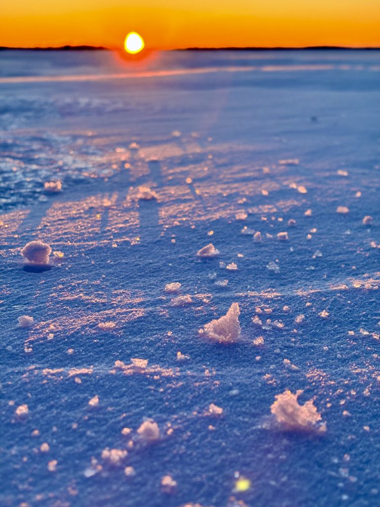 26-01-22 Ice road sunset